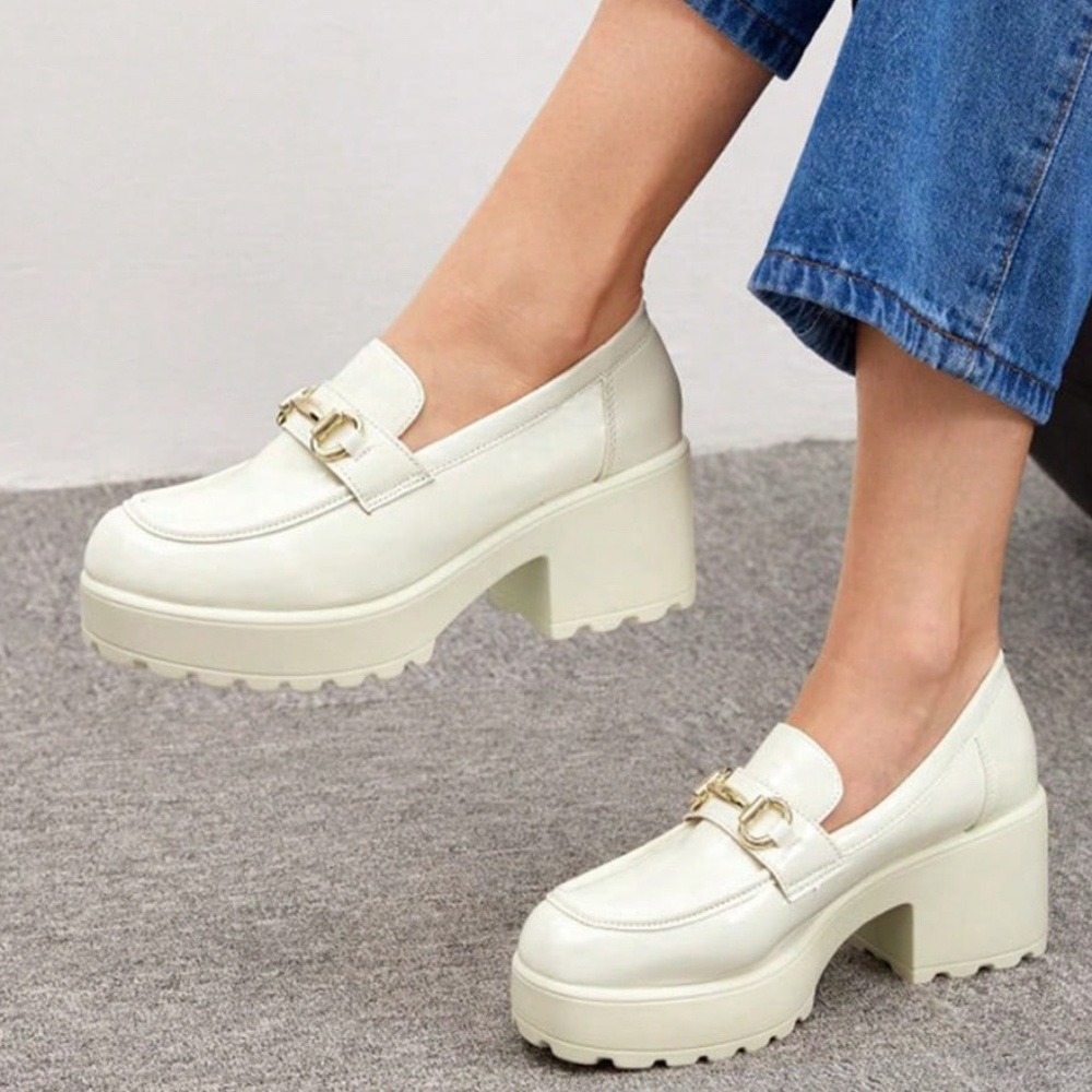 Cuccoo Ivory Faux Patent Leather Chunky Platform Penny Loafers Size 8 US